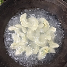 猪肉芹菜水饺