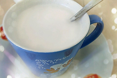 鲜榨椰子奶