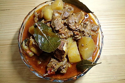 电饭煲川式红烧牛肉炖土豆(单身宿舍美食)