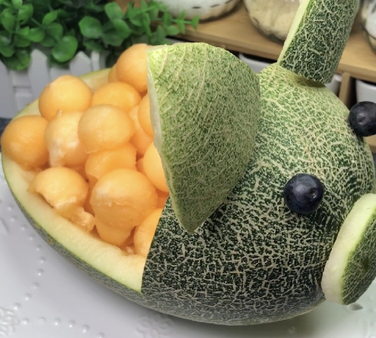 夏日果盘～小猪哈密瓜的做法