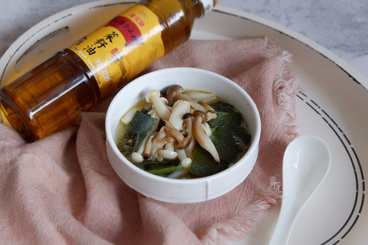 菇菇海带汤的做法