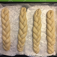 葡萄干奶酥辫子面包的做法图解11