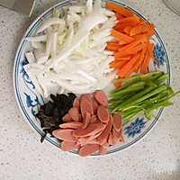 时蔬素炒面的做法图解1