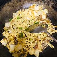 大白菜千张炒肉丝的做法图解7