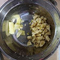 油豆腐焖猪肉的做法图解3