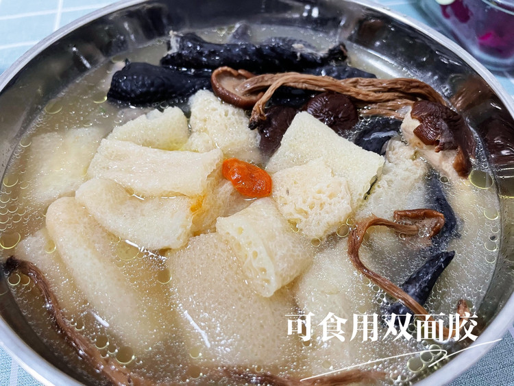 茶树菇竹荪乌鸡汤的做法