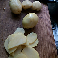 儿时旧味——原味土豆的做法图解1