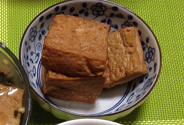 五香卤豆腐（电饭煲版）的做法