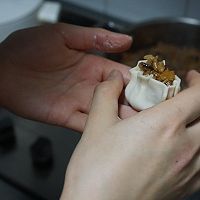 #秀出你的早餐#春笋木耳烧麦的做法图解4