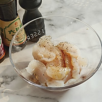 咸鲜味美的皮蛋鱼片粥︱简单易做超好喝！的做法图解3