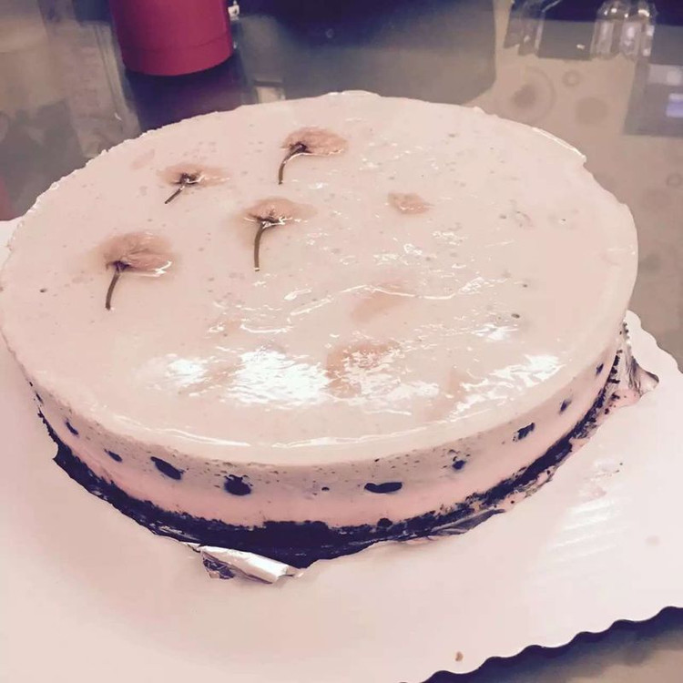 8寸慕斯蛋糕 - 甜品食谱 by漠漠的做法