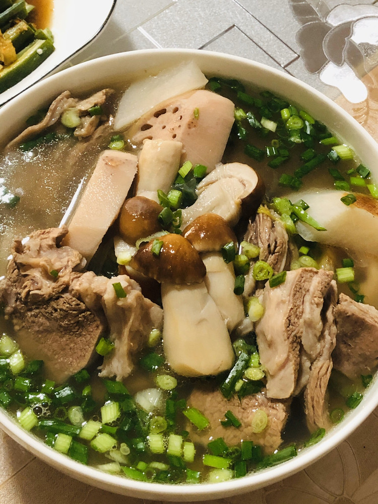 萝卜清炖羊排的做法