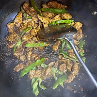#让宝贝爱上每一顿饭#豆干炒肉片的做法图解7