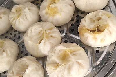 咖喱鸡肉馅包子