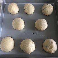 葡萄干椰蓉小面包，又香又好吃的做法图解8