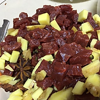 豆豉牛肉粒的做法图解1