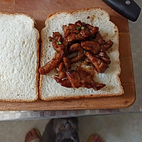 快手早餐丨不用三明治机的美味酱香猪柳三明治的做法图解8