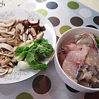 鲜菇菜心鱼片汤的做法图解3