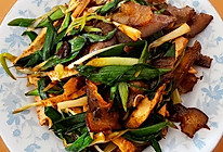 #我心中的冬日限定#腊猪头肉炒蒜苗豆干的做法