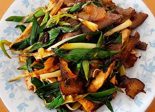 腊猪头肉炒蒜苗豆干