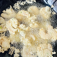外酥里软的炸虾仁的做法图解7