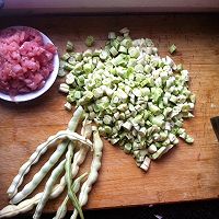 豆角肉丝卤面条的做法图解2