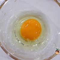 宝宝辅食：牛油果太阳蛋的做法图解2