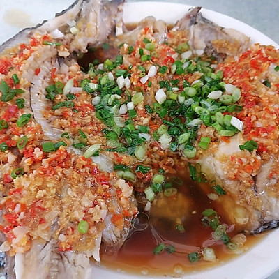 蒜香蒸鱼