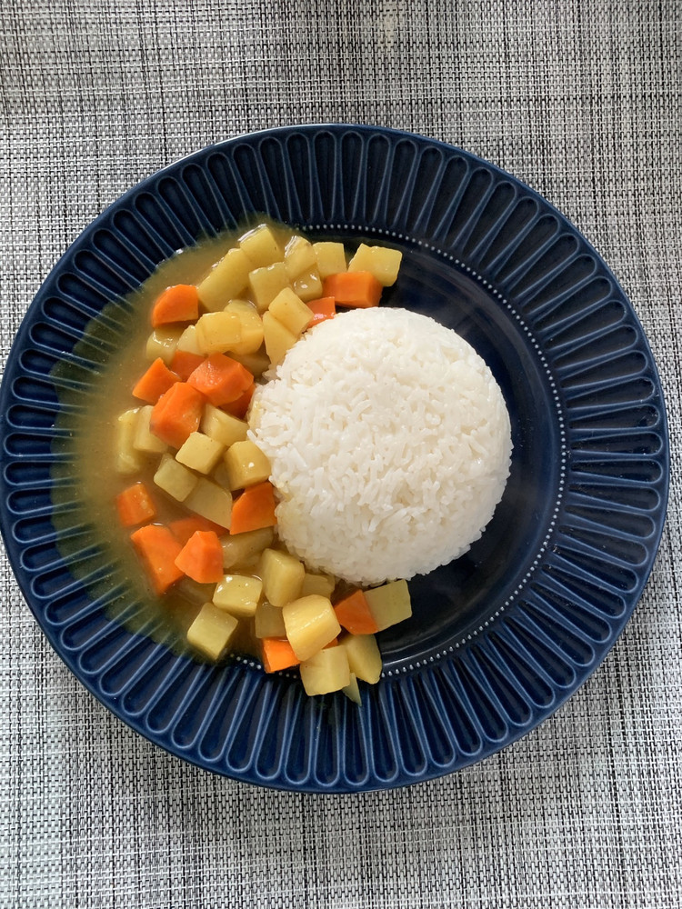 咖喱土豆饭，看着就流口水的做法