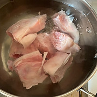 滋补美味的猪脚姜的做法图解2