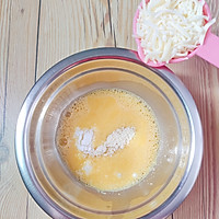 #麦子厨房#小红锅#低碳奶酪松饼的做法图解4