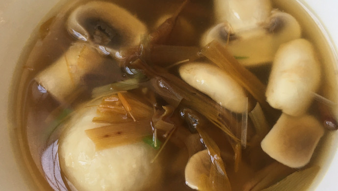 金针菜蘑菇汤