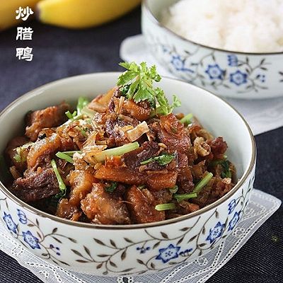 不用油不用盐也能做出超级解馋菜：白辣椒炒腊鸭