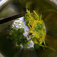 凉拌黄花菜的做法图解3