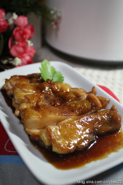 Braised chicken leg in Japanese style