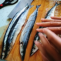 柠檬烤秋刀鱼的做法图解1