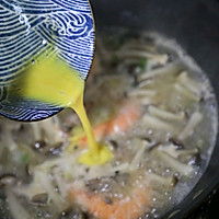 海鲜菌菇汤的做法图解23