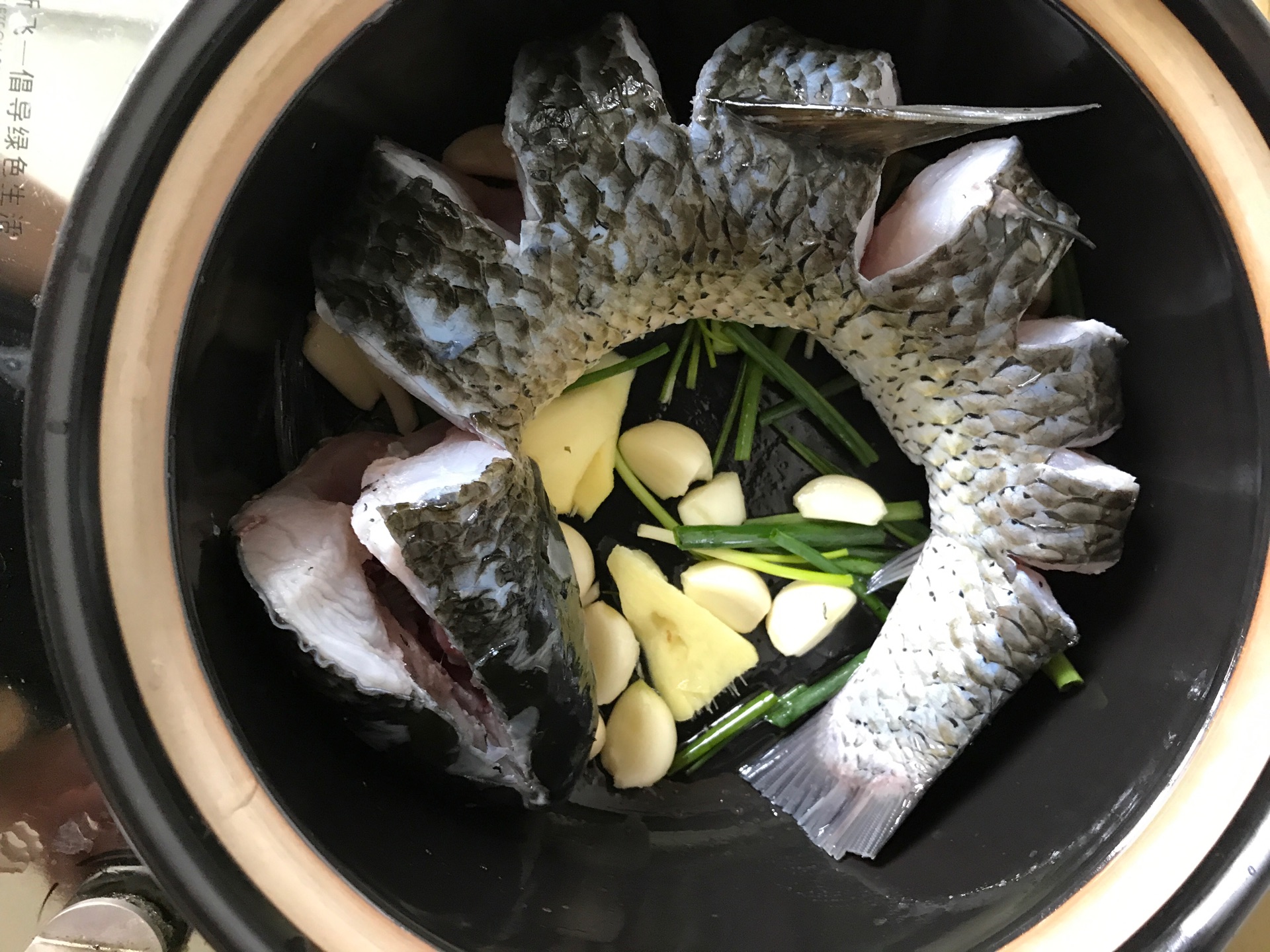 砂锅鱼头怎么做_砂锅鱼头的做法_doreen2015_豆果美食