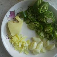 红烧鲫鱼的做法图解3