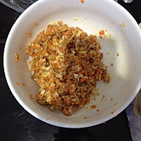 白菜包肉的做法图解1