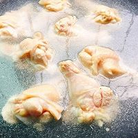 #精品菜谱挑战赛#啤酒烧鸡翅根的做法图解3