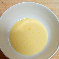 蛋糕火龙果班戟#豆果6周年生日快乐#的做法图解3