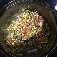 宝宝辅食西红柿炒白菜疙瘩汤(九个月宝宝)的做法图解2