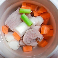 【宝宝辅食】胡萝卜山药排骨汤的做法图解6