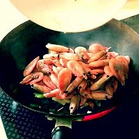 #刘畊宏女孩减脂饮食#健身后的菜，干煸加拿大北极虾的做法图解4