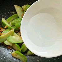 #美食视频挑战赛# 鲜掉眉毛的干贝炒丝瓜 快手家常菜的做法图解8