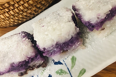 口感软糯.糯米紫薯红豆糕