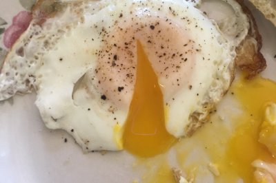 溏心蛋 Sunny Side Up Egg