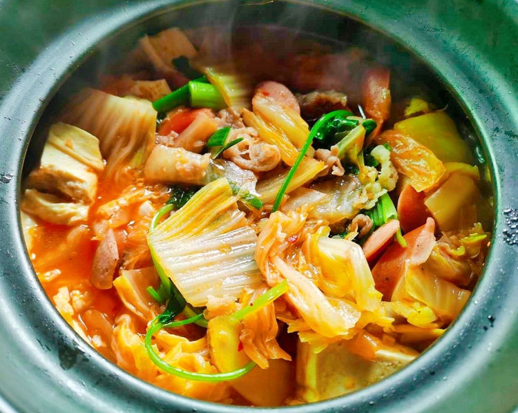 懒人必备的韩国泡菜肥牛汤的做法