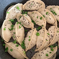 脆皮煎饺的包法及烹制的做法图解7